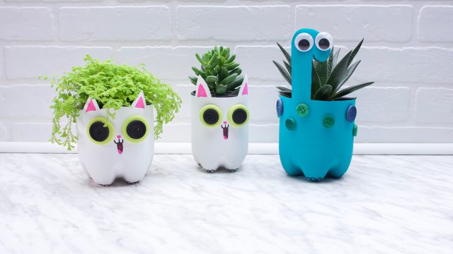 Super Simple Plastic Planters