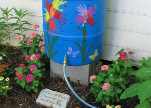 Hand Painting @ https://www.diynetwork.com/how-to/outdoors/structures/rainbarrel-tips